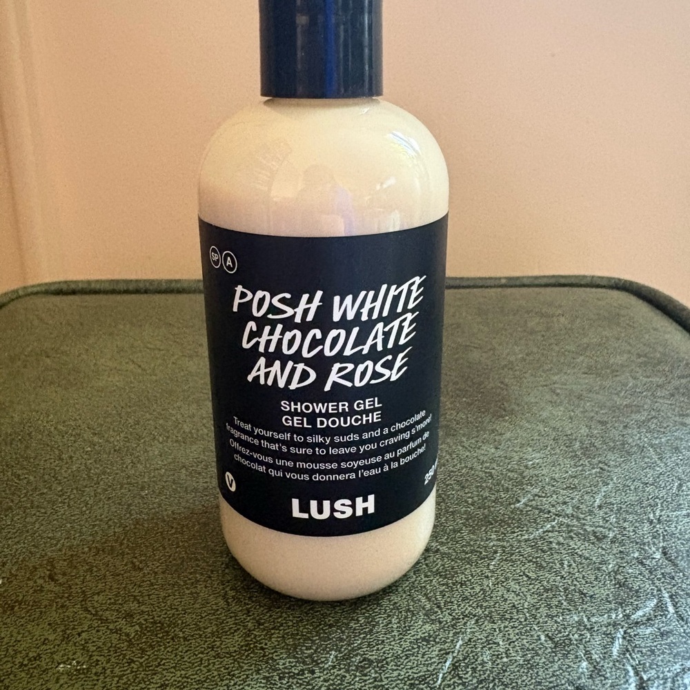 Lush Posh White Chocolate and Rose Shower Gel - Black and Cream